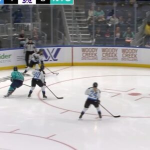 Sarah Nurse Instagram - Good things happen when @nursey16 has the puck 😮‍💨

Congrats on your first PWHL hatty, Nursey!!