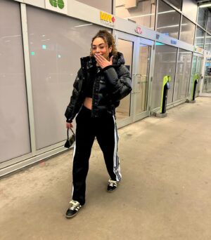 Sarah Nurse Instagram - feb archives 🪐