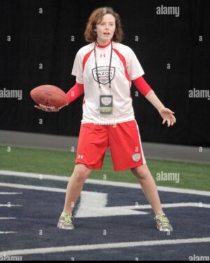 Sarah Ramos Instagram - When I was 18, I was invited to the Super Bowl to play in this celebrity game????? Instead of strategizing about whether or not this was a wise career move for a potential starlet, I put on as much unflattering athletic wear as possible and did what comes most natural to me: played football! I actually saw a lot of action sports-wise (touchdown, ball throwing and catching, running, celebratory dance, high five) AND having-the-camera-on-me-wise. Good thing the photographer extensively captured my participation in this event. Wouldn’t want to not be photographed doing any of this. Later that night I attended a Playboy party and drank so much I had to go to urgent care. #juststarletthings