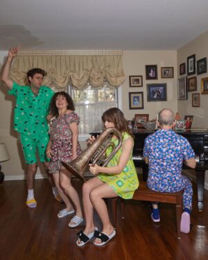 Sarah Ramos Instagram - Yes we do comedy AND modeling. Get over it! 🦞🦞🦞🦞🦞🦞🦞🦞🦞🦞🦞🦞🦞🦞 Behold the @rachelantonoff spring 22 lookbook starring me and quadruple threats @bobbalaban4real @officialsusieessman @john_p_reynolds 🍤 shot by @staceymark