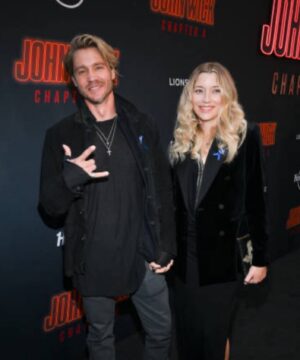 Sarah Roemer Instagram - @johnwickmovie 💕 #datenight
