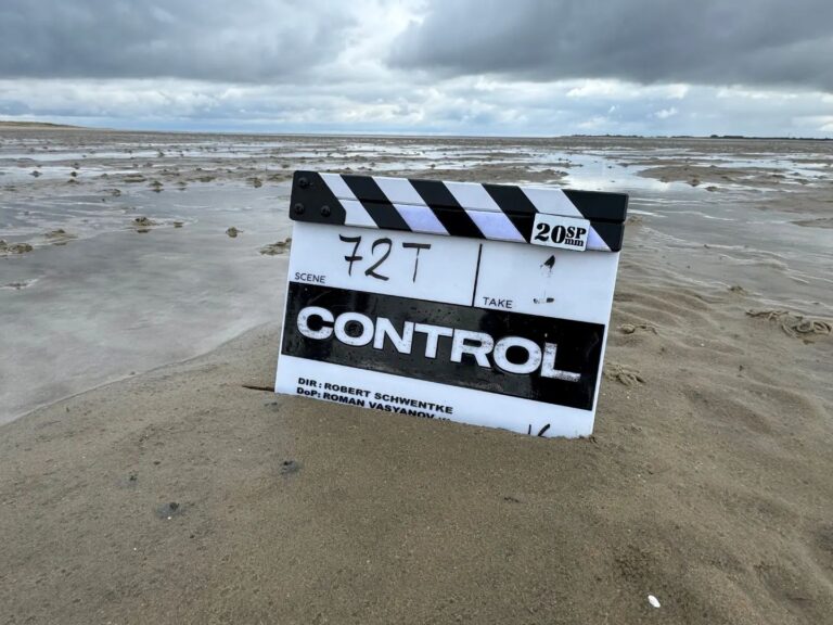 Sarah Bolger Instagram - Cameras are now rolling for #ControlMovie 🎥 Directed by Robert Schwentke, starring @jamesmcavoyrealdeal, @sarahbolger, @nickmohammedy, @jenna_coleman_ and @juliannemoore - based on the podcast from @ZackSAkers and @outdoorskip.