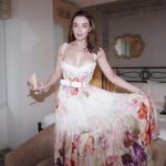 Sarah Bolger Instagram - Leaving glitter everywhere I went. Austin, @fxnetworks and #ATX, thank you. What an amazing weekend. And thank you for this unbeatable glam team. Styling: @highheelprncess MU: @makeupbysvh Hair: @neverblandbeauty
