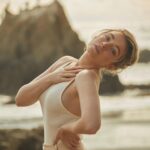Sarah Bolger Instagram - We’re having a @sarahbolger archive week, clearly (Swipe for all images). © @emilysandiferphoto HMU @jaymekav Photo assist @marci.la #sarahbolger #mayansmc #emilysandifer #filmphotography #womenphotographers