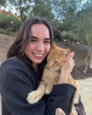 Sarah Desjardins Instagram - Thanks to this dress for making me feel pretty but more importantly this cat for purring in my arms when I was overstimulated ✨