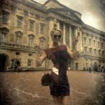 Sarah Harding Instagram - Loved my Very British dress from @MAIOCCI yesterday....#buckinghampalace #princestrust ❤️🇬🇧☺️👍🏻😌👌🏼