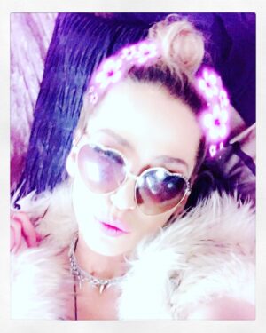 Sarah Harding Instagram - #sunday #selfie 😌😘