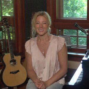 Sarah McLachlan Instagram - The Canadian tour is happening! Tickets are on sale Friday, May 31 and for anyone signed up to my official website there will be a presale on Tuesday, May 28 as well as a VIP package through VIP Nation. Hope to see you there, I can’t wait! XoS ❤️🇨🇦 #fte30tour
