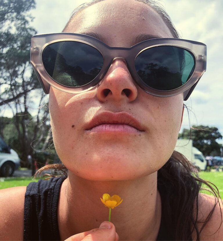 Sarah Pidgeon Instagram - Lettttt the sunshineeeee