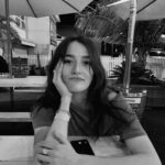 Sarah Pidgeon Instagram – Active listener
