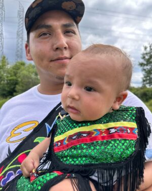 Sarain Fox Instagram - G’ZAAGIN DADDY! 

We love you to the moon and back.

My heart heals every day that we walk this journey together. Our babies have the best dad. I love watching you work hard at your relationship with them. Creating a strong foundation to grow from. 

Miigwetch for bringing the language and the drum into our everyday lives. I am forever grateful.

Happy Father’s Day babe! 

Love you! 

-Maamaatesiinh, ANimkiibanasie and Me!