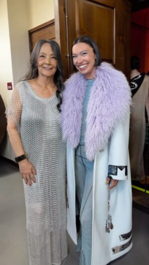 Sarain Fox Instagram - Santa Fe recap 🌪️ 

#indigenousfashionweek #swaiafashion #fashion #workingmom #style #santafe #4kinship