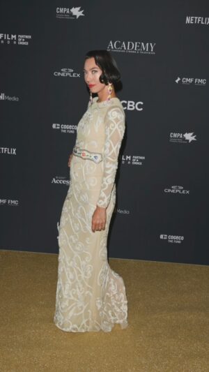 Sarain Fox Instagram - Take a walk with me on the @thecdnacademy gold carpet. ✨ 

📸 @georgepimentel1 

Hair @kirstenklontz 
Makeup @viktorpeters 
Earrings @smallfeatherempire