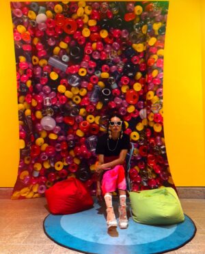 Sarain Fox Instagram - Life is a painting, and you are the artist… 🎨 

👗@dkny 
👠 @aldo_shoes (Miigwetch @uncuffedleather)