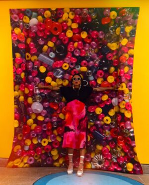 Sarain Fox Instagram - Life is a painting, and you are the artist… 🎨 

👗@dkny 
👠 @aldo_shoes (Miigwetch @uncuffedleather)