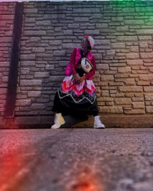 Sarain Fox Instagram - Life in colour. 🎨 

Thanks @westernusc for having me. 

Wearing: 

Skirt by @zazegaakwe 
Hat, Fanny pack and vest by @canadagoose 

#liveintheopen