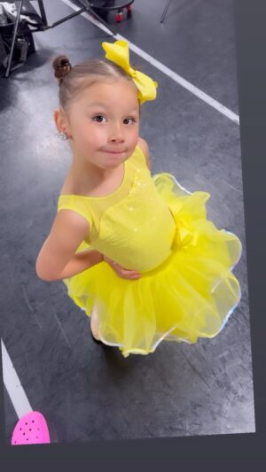Sarain Fox Instagram - It’s maamaa’s first ballet recital weekend! 🩰 

I’m totally down to be a dance mom! 😉
