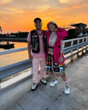 Sarain Fox Instagram - #nofilter 

If you open your eyes, the magic of this world is spectacular. 🪄 

#summersolstice #sunset #gratitude #love #indigenouspeoplesday