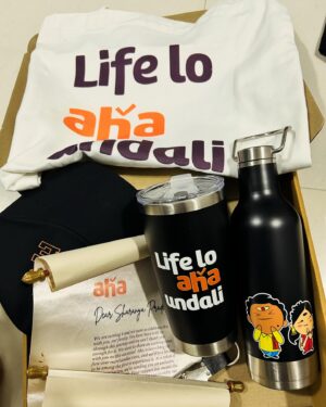 Saranya Pradeep Instagram - Thank you #aha for this cutest gifts ❤️

@ahavideoin @ahavideo.shop 

#aha #gifts #tshirt #hoodie #coffeemug #bottle #keychain #bag #cap #wholesome #happy #happyday #hamper #conceptstore #merchandise #cute #presents