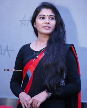 Saranya Pradeep Instagram - A well-known talented artist, Heroine Sharanya Pradeep, is bringing a different concept to the film #AmbajipetaMarriageBand. Her presence graces the event with charisma. @iam_sharanyapradeep 

#filmcombat #sharanyapradeep #sharanya #heroine #talent #actress #tollywood #movies #speech #black #celeb #celebrity