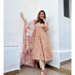 Sarika Dhillon Instagram - Wearing- @_lovestrings__ ❤️