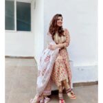 Sarika Dhillon Instagram - Wearing- @_lovestrings__ ❤️