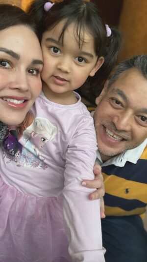Sarimah Ibrahim Instagram - Happy 9th wedding Anniversary sayang... @jamienx200t  i have had almost a decade as your wife ..❤️🤲🏻 So many memories, time has flown by and look at us now... our little family of three 👨‍👩‍👧
This is my most fulfilling happiest proudest role of my life. 🥹 I love you very very much sayang. I doa we have many many more anniversaries to come InsyaAllah 🤲🏻🥰😍 you are my only #Lelakiitu #howdoisayiloveyoumore #myhusband #luckyme #nadzimuddinswifey #alhamdulillah #blessed #grateful