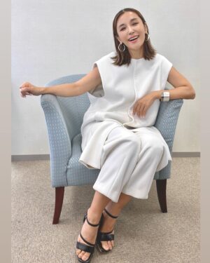 Sarina Suzuki Instagram - 日焼け気にせず出まくってるので
どんどん黒くなる😎
小麦肌は好きやけどシミそばかすは勘弁やから
毎日スキンケアに必死こいてます