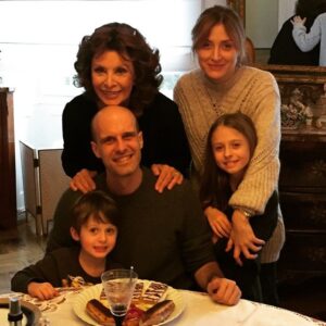 Sasha Alexander Instagram - Happy Birthday to the woman who reminds us how to live, laugh, eat pasta & love our family. Buon Compleanno Sophia! 🍝