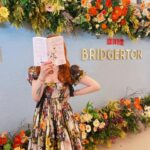 Sasha Alsberg Instagram - Dearest Readers, I went to the @netflixuk Bridgerton event and it was a ball 💕 cannot wait for season 3 and all the #Polin love! #bridgertonnetflix #bridgertonseason3 Dress: @aclotheshorse’s GLORIOUS dress from @selkie