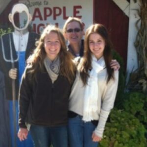 Sasha Alsberg Instagram - A decade has passed but I still feel her, mourn her and miss her more than words can express. Mom, I love you. Thank you for being the woman you were and still are to me. Forever and always. 🤍 you helped shape me into who I am today even when you weren’t physically there. You are infinite to me and for that, I am forever grateful.