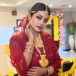 Sasmita Piyali Sahoo Instagram - तुझे याद कर लिया है आयात की तरह❤️💫.. . . 🥻- @soulbyindian #picoftheday #bridal #look #beautiful #bride #odiagirl #actress #shooting #love #eyes #smile #prettiestlook #vibes #positivity #red #indianbride #instagram #sasmitapiyalisahoo
