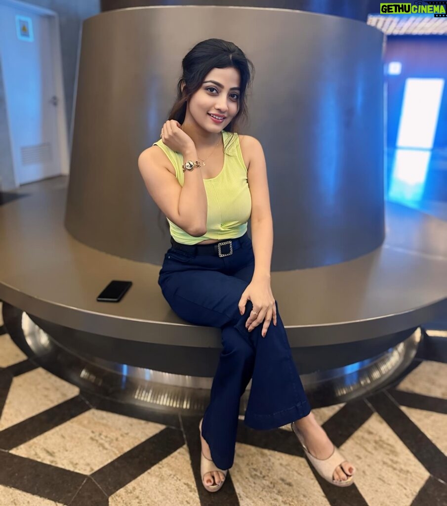 Sasmita Piyali Sahoo Instagram - Always speak how you feel and never be sorry for being real💚💫.. . . #picoftheday #smile #love #positivity #vibes #style #attitude #real #happiness #odiagirl #actress #beautiful #motivation #life #live #happyme #instagram #sasmitapiyalisahoo
