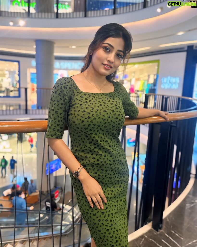 Sasmita Piyali Sahoo Instagram - Be! Don’t try to become🔥💫…. . . #picoftheday #love #life #positivity #beurself #vibes #expression #live #odiagirl #actress #beautiful #pretty #instagram #sasmitapiyalishaoo #instagood