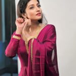 Sasmita Piyali Sahoo Instagram – Dressed to kill🥀💫…
.
.
#picoftheday #positivity #jewellery #adshoot #photoshoot #love #pretty #vibes #odiagirl #actress #beautiful #vibes #indian #attire #attractive #instagram #sasmitapiyalisahoo