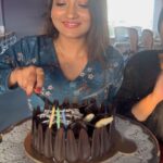 Sasmita Piyali Sahoo Instagram – Highest calorie-consumption day🤪
#Annually 🎂
#friends #birthdaycake #birthdaygirl #happiness #vibes #wishes #purelove #instagram #sasmitapiyalisahoo