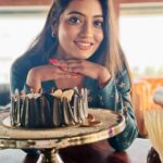 Sasmita Piyali Sahoo Instagram – Birthday memories as sweet as the birthday cake🎂❤️…
.
.
#picoftheday #birthdaygirl #celebration #cake #happiness #wishes #love #funday #odiagirl #happyme #sweet #smile #vibes #instagram #sasmitapiyalisahoo