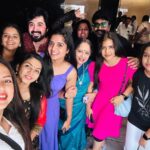 Sathya Devarajan Instagram - That was one awesome day❤️ Thank you for the treat na @velaramamoorthy 🫶 . . . . . #ethirneechal #suntv #tamilserial #teamlunch #sathyadevarajan
