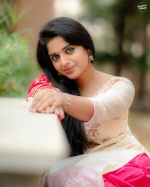 Sathya Devarajan Instagram - ❤️ Her eyes says it all ❤️ 

Clicks : @weddings_by_arun 
.
.
.
.
.
#tamilactress #sathyadevarajan #photoshoot #chennai #tendingpost #tamilponnu #fashioninspo #photoshoot