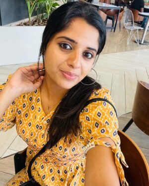 Sathya Devarajan Instagram - Photo dump a day keeps all the bad vibes away ❤️😝 
.
.
.
#sathyadevarajan #randomdump #sundayfunday