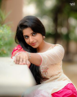Sathya Devarajan Instagram - ❤️ Her eyes says it all ❤️ 

Clicks : @weddings_by_arun 
.
.
.
.
.
#tamilactress #sathyadevarajan #photoshoot #chennai #tendingpost #tamilponnu #fashioninspo #photoshoot