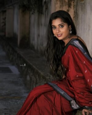 Sathya Devarajan Instagram - Did you celebrate Valentine’s Day? If yes cool 😃
If No, Worried about not having a valentine to celebrate? 

You are MISSING OUT. 

The Only person that don’t ditch you and you can always rely on is YOURSELF ❤️ 
Not every fancy relationships that you see on social media lasts! Remember the only valid and beautiful relationship is that you have made with Yourself. So Make sure you celebrate YOU this day ❤️

And to all of you who have been giving me so much love all these years, Happy Valentine’s Day! You all mean a lot to me.
I love you all 💙🫶
.
.
.
.
#valentinesday #happyvibes #sathyadevarajan