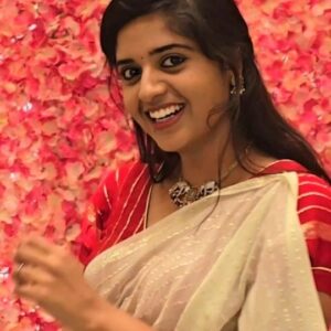 Sathya Devarajan Instagram - Tried something new 🤭❤️ Jewell : @sri_jewels_madurai Saree : @classicthreads2023 . . . .#tamilponnu #dancereels #tamildance #simran #tamilactress #sathyadevarajan