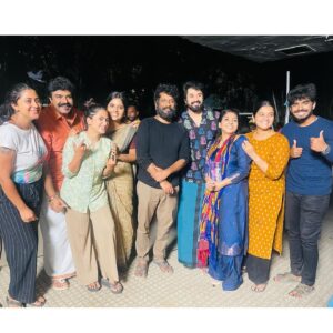 Sathya Devarajan Instagram - 2 years of edhirneechal ❤️ Cheers to the whole team 💃🏻 @kaniha_official @priyadharshinikishoreneelakndn @haripriyaa_official @actorkamalesh @vibhuraman @madhumitha.h_official @sabari.prasanth @_.rithikrr._ 
.
.
.
 #ethirneechal #suntv #celebration