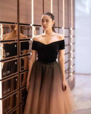 Satida Pinsinchai Instagram - Wrapped in luxury, dressed by Poem, stepping into fantasy✨💖thankyou so much  @poem_official @poemcouture @sean_poem 
Makeup @yiim_makeup 
Hair @ninlagar 
📸 @ixnore 
#mcaimsatida