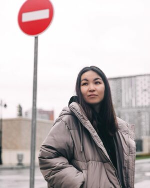 Saule Yusupova Instagram - Я очень хочу вести Инстаграм и писать посты, но каждый раз, когда я собираюсь писать новый пост, у меня происходит ступор. Я не знаю, что писать, но при этом, как мне кажется, у меня довольно интересная жизнь есть и была. Короче, я хз)) правда! Может, вы мне, дорогие подписчики, поможете найти конкретные темы, может,вспомнить истории, напишите такой вопрос, который превратится в пост. 
Небольшие факты обо мне, которые, возможно, вам неизвестны. 
1. Я ходила в садик в Детский дом. 
2. Занималась русскими народными танцами 7 лет. 
3. Попробовала алкоголь  в 12 лет 
4. Работала санитаркой в реанимации 3 года.
5. Работала в ритуальном агенстве 1 неделю. 
6. У меня 400 близких родственников.
7. Сейчас я впервые живу с парнем
8. Я сделала блефаропластику 
9. Кажется, я поняла про что писать. 
10. Всем спасибо, вы лучшие😃❤️