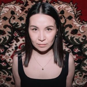 Saule Yusupova Instagram - Хотите прикол? 
Я теперь жена. Но загса ещё не было. По ощущениям, я выбрала правильного человека, потому что только у него получилось так меня naebat’. #женамужа