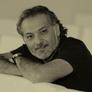Sawsan Arsheed Instagram - ماصار إلّا وكمّلتها هالسنة ٢٠٢٠ بخبر مؤلم ومو قدرانة صدقو السلام لروحك حاتم علي والله يرحمك والصبر كل الصبر للسيدة دلع الرحبي وأولاده 🥺وأحبائه.  #التغريبة_الفلسطينية #أحلام_كبيرة #ملوك_الطوائف #الفصول_الاربعة #ربيع_قرطبة #صقر_قريش  #على_طول_الايام  وغيرها من أعمال ستبقى خالدة في الذاكرة وداعاً حاتم علي💔