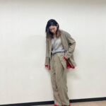 Saya Ichikawa Instagram - 明日、日テレ「ブラックボックス」とNHK「どうもNHK」に出演します。ブラックボックスでは、昔からずっと気になってた謎の組織・モンドセレクションの正体に迫ります。どうもNHKでは以前放送した貨物列車の番組を紹介。 JWAVE 「TIME AND TIDE」(ゲストは 真心ブラザーズ のYO-KINGさん)とNHKFM「かけクラ」(テーマはクラシックx寒)もあります。 ⁡ 写真はNHKプロファイラー、クレオパトラ特集のとき。オンエアは終わりましたが、見逃し配信があるので歴史好きな方はぜひ。 ⁡ NHK総合「どーも、NHK 」 2月18日 11:20〜11:54 ⁡ 日テレ「ブラックボックス」 2月18日 14:00〜15:00 ⁡ J-WAVE 「Orient Star TIME AND TIDE」 毎週土曜　２１時〜 @jwavetimeandtide 聴き逃しはPodcast版にて！ ⁡ NHKfm 「x（かける）クラシック」 毎週日曜　１４：００〜１５：５０ 毎週月曜　8:00〜 聴き逃しは らじるらじるにて BS TBS「麺鉄」東北編 2月18 21:00〜23:00 ⁡ #衣装 は 1,2枚目 #プロファイラー　 #セットアップ @masaco_teranishi #ピアス @lanaswans_official #シューズ @tela9official ⁡ 3-4枚目 どうも、NHK #ジャケット #パンツ #ニット @ponti_tokyo #ピアス @justindavis_jewels @JACK_JOAT #シューズ @daniella_and_gemma ⁡ 5-6枚目 #ブラックボックス #ジャケット @the_yon_official #シアートップス @provoke_design_boutique @JACK_JOAT #リング @theofficialpandora #シューズ @mollinishoes @JACK_JOAT ⁡ #ヘアメイク　@hairmake_chibamariko #スタイリング @kanna_manabe 長々と失礼しました。良い週末を！
