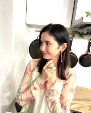 Saya Ichikawa Instagram - 最近の衣装など！プレバト、魔法のレストラン etc
⁡
⁡
#カーディガン #ワンピース
@sayakadavis
#ピアス #リング
@tallative_marrota
#ブーツ　@alm._official
⁡
#トップス #ワンピース #サンダル @tela9official
#ピアス @loni_jewelry_
#ゴールドリング @somnium_22
⁡
#ワンピース @uttrykk_official
#ビスチェ @tela9official
#パンプス @lunique_official
#ピアス @gemmaalus_japan
#リング @zuttoholic
⁡
#リング　@cocoshnik_official 

#鳥のいるカフェ谷中本店 
#フクロウおやばい

⁡抱負！更新頑張ります！
⁡インターネットがんばります